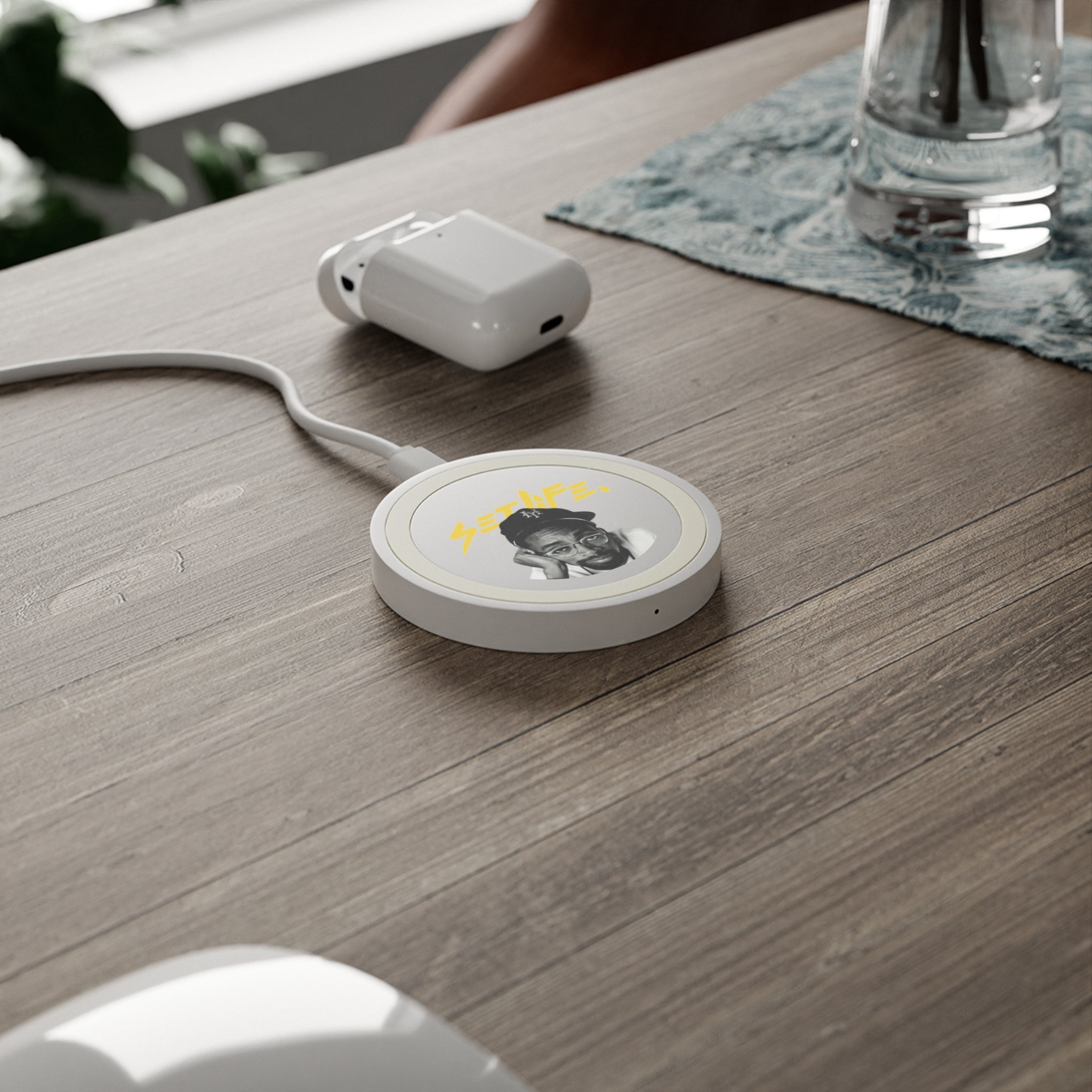 SETLIFE  METS SPIKE  Wireless Charging Pad