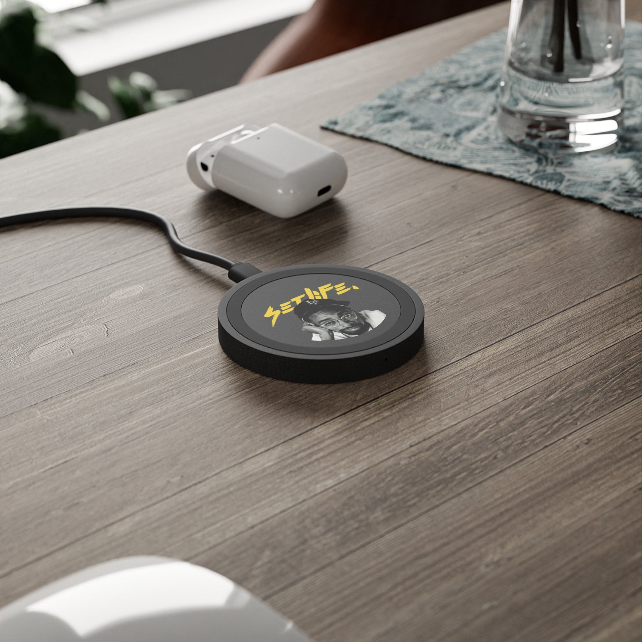 SETLIFE  METS SPIKE  Wireless Charging Pad