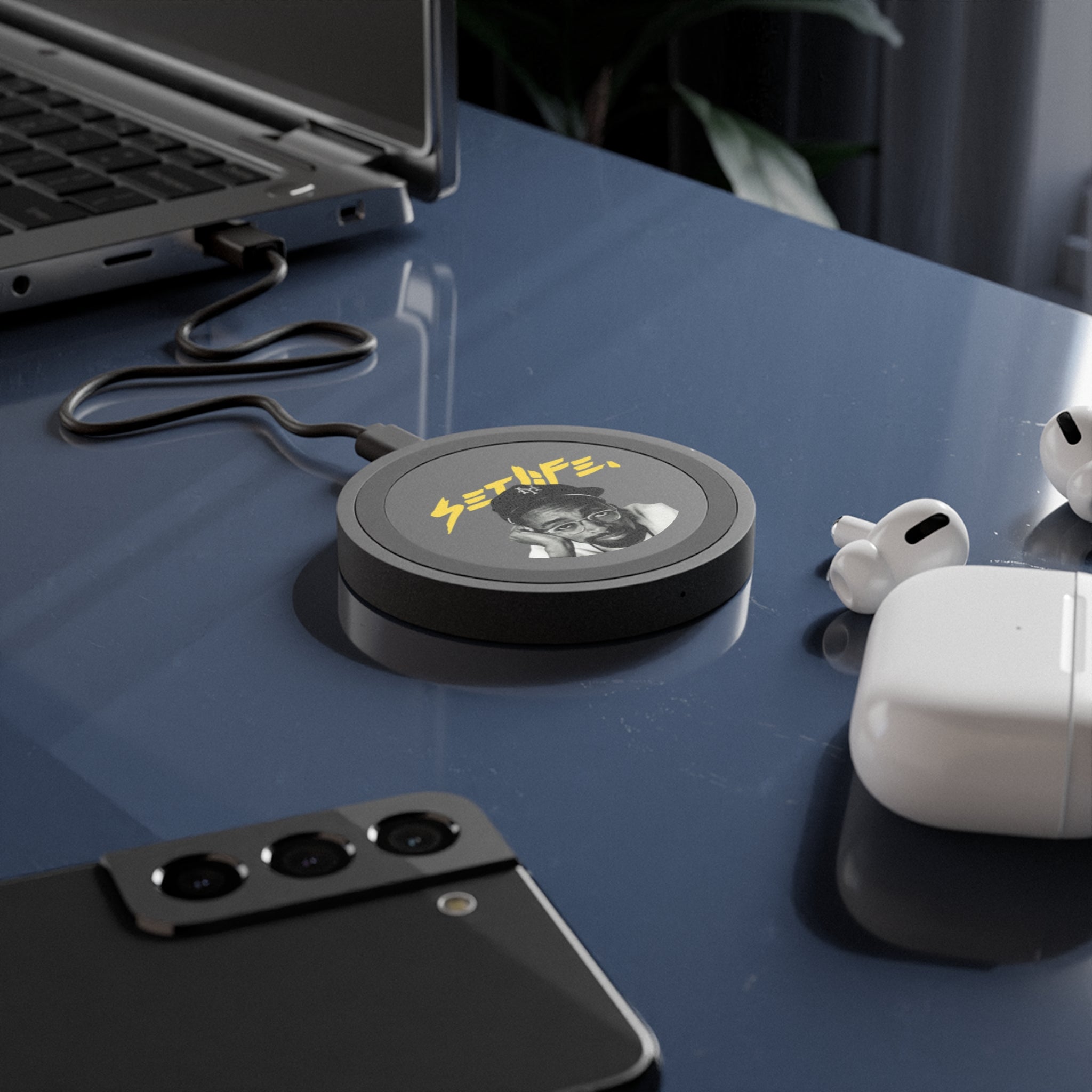 SETLIFE  METS SPIKE  Wireless Charging Pad